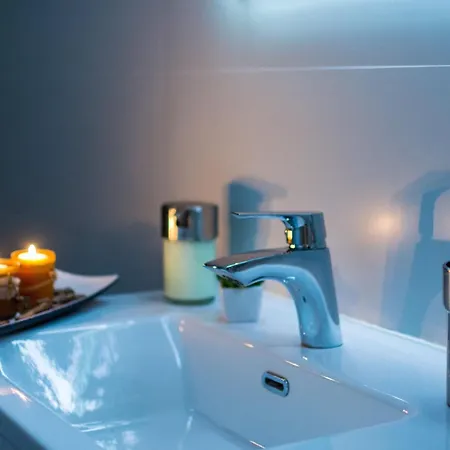 Boris St - Two Bedroom With Terrace And Jacuzzi Trogir