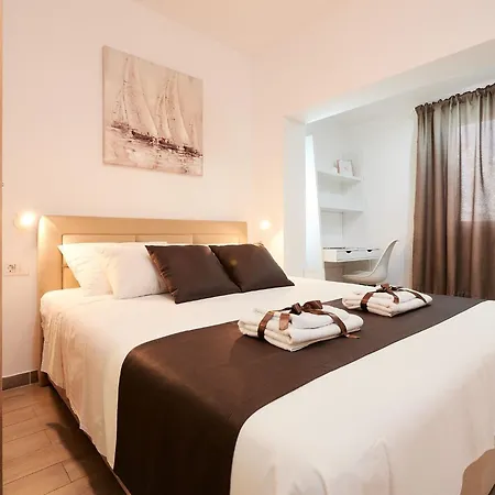 Boris St - Two Bedroom With Terrace And Jacuzzi Trogir