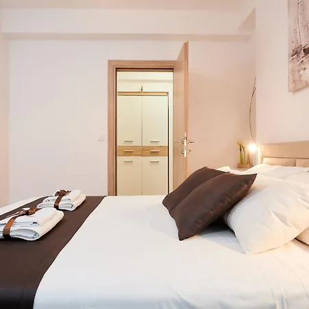 Apartman Boris St - Two Bedroom With Terrace And Jacuzzi *