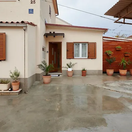 Boris St - Two Bedroom With Terrace And Jacuzzi Apartman Trogir