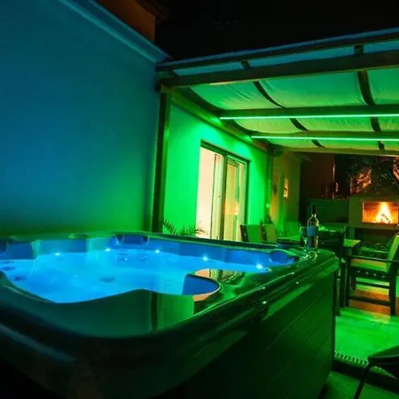 Apartman Boris St - Two Bedroom With Terrace And Jacuzzi Trogir