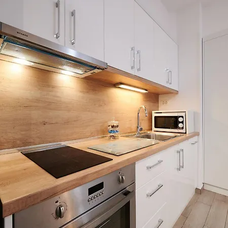 Διαμέρισμα Boris St - Two Bedroom With Terrace And Jacuzzi Τρογκίρ